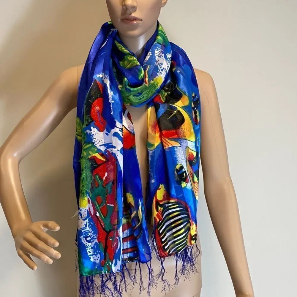 Novelty fish print fringe scarf
